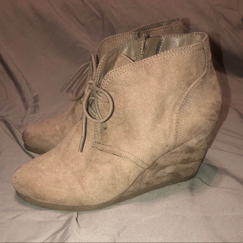 Tan wedges